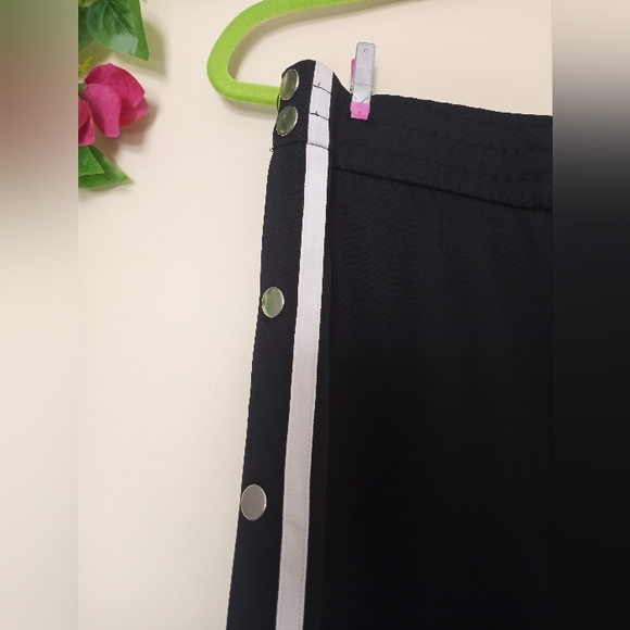 Snappable Black Track Pants with White Stripes Sz M - Picture 3 of 4